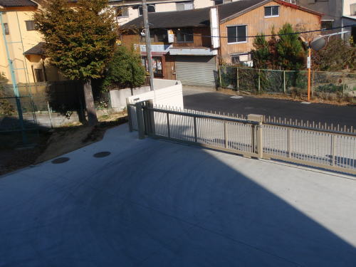 2棟南側 門扉周り