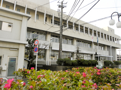 市役所本館