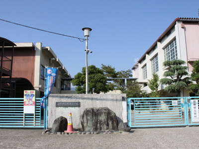 郡津小学校.jpg