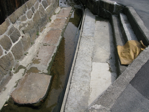 二平川の洗い場
