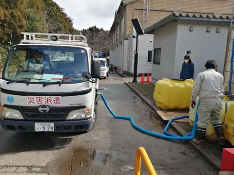 給水タンクへ給水